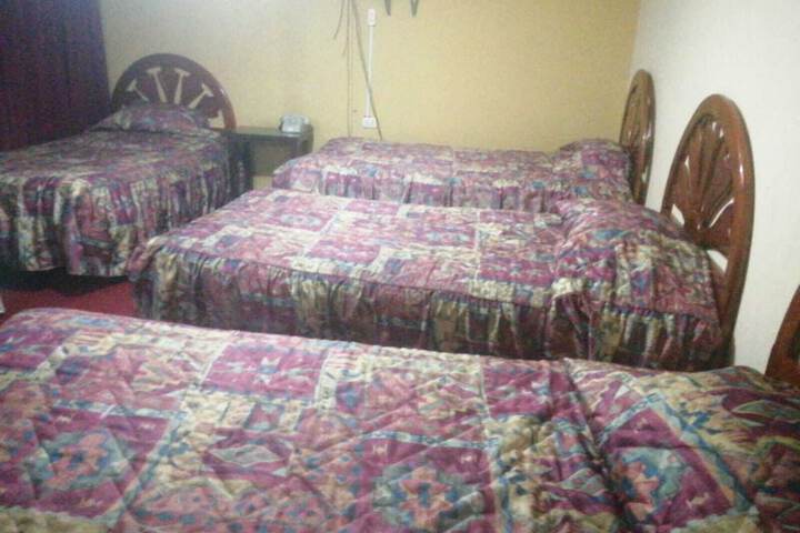 Room 16 of 44