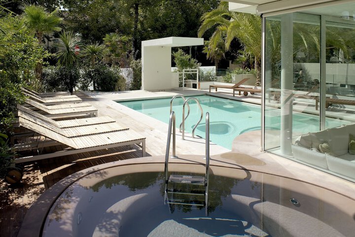 Pool 48 of 78