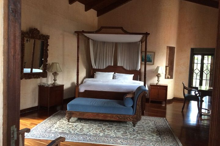 Room 5 of 70