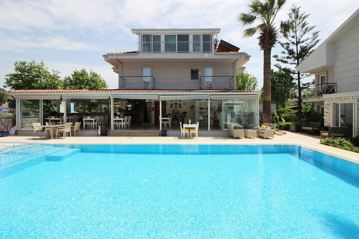 Pool 83 of 178