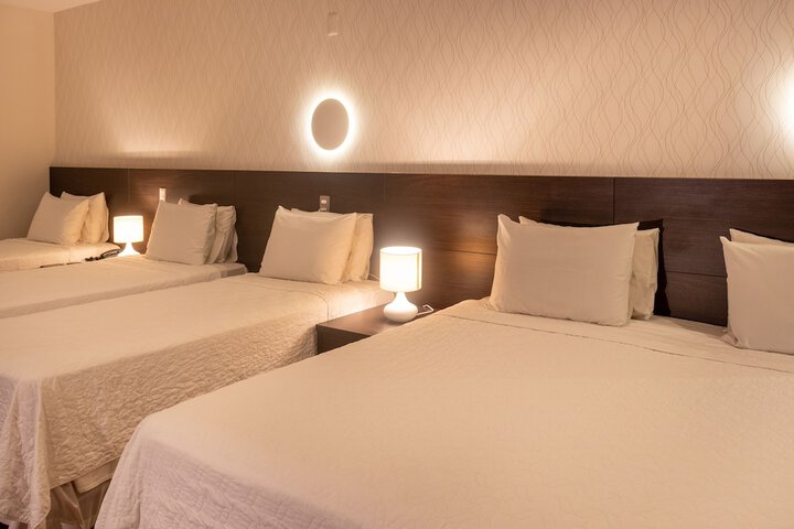 Room 43 of 183