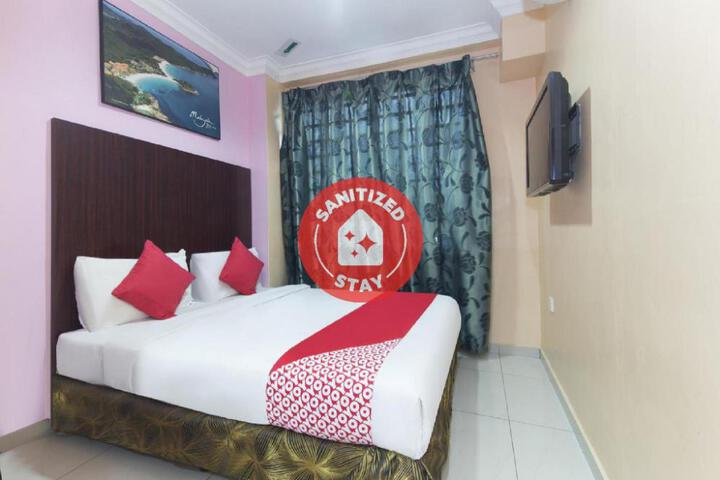 OYO 425 Hotel GS Inn
