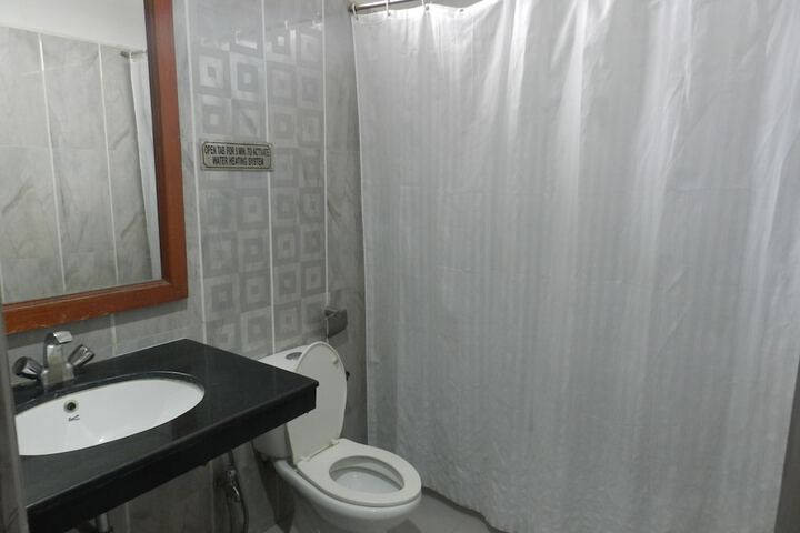 Room 30 of 46
