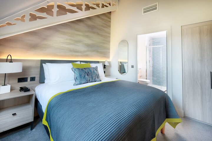 Room 12 of 61
