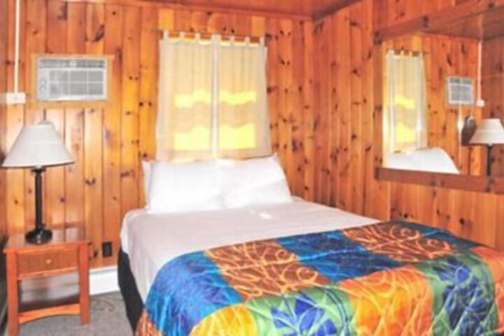Room 4 of 15