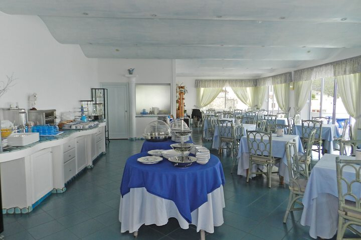 Dining 68 of 108