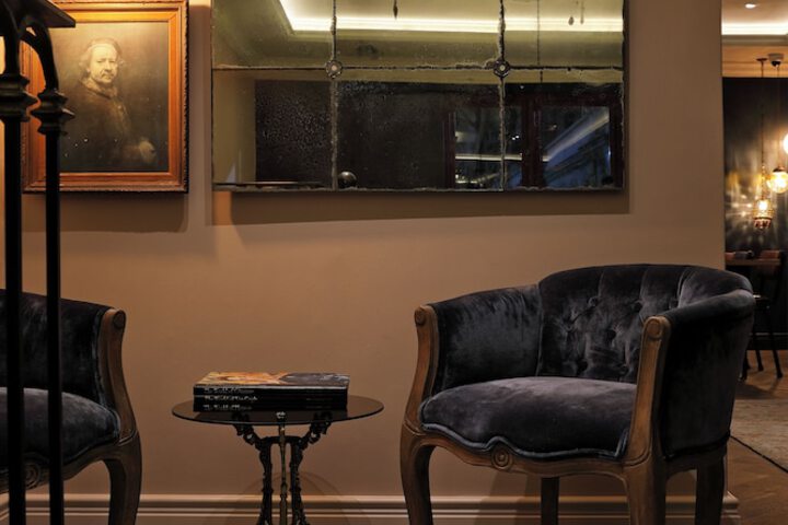 Lounge 66 of 87