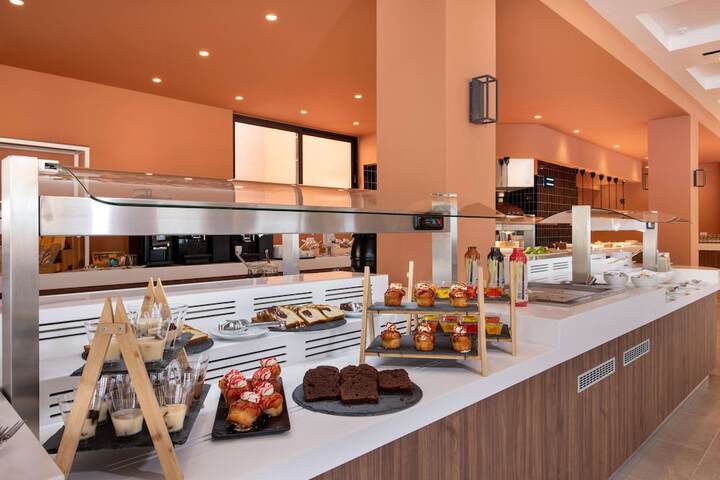 Dining 241 of 312