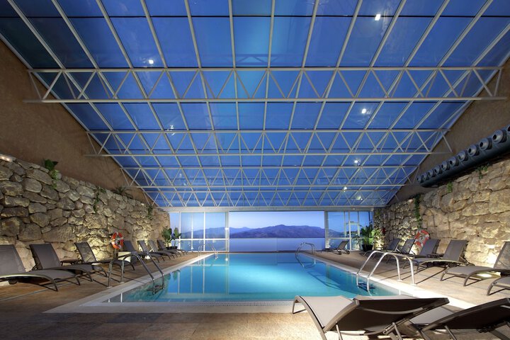 Pool 33 of 97