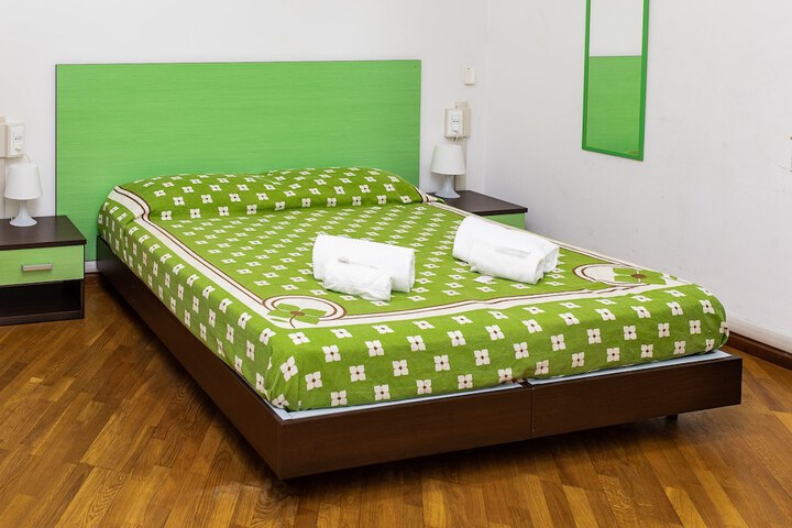 Room 25 of 80