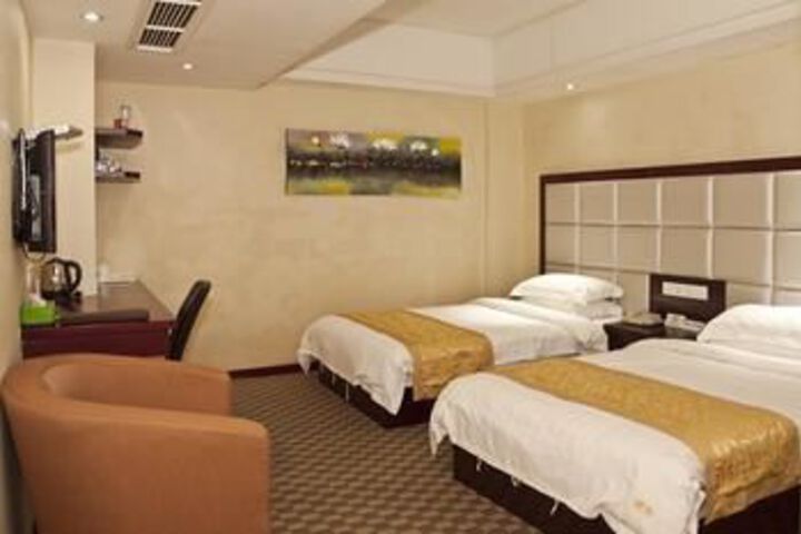 Room 51 of 83