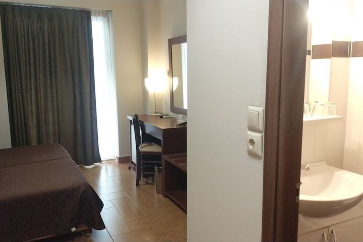 Room 18 of 59