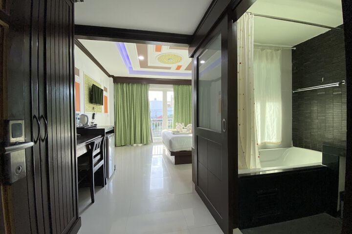 Room 20 of 95