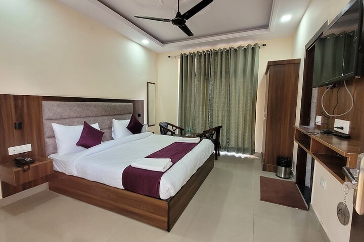 Room 13 of 46