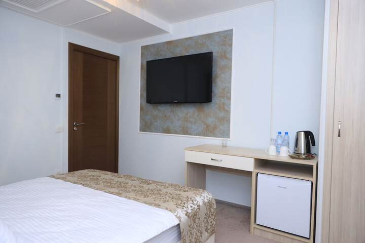 Room 26 of 32