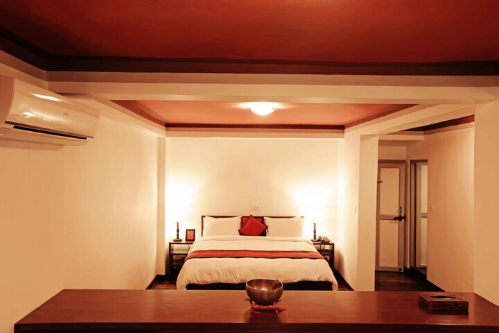 Room 3 of 82