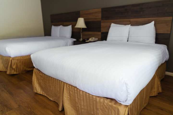 Executive Queen Bed (12 of 19)