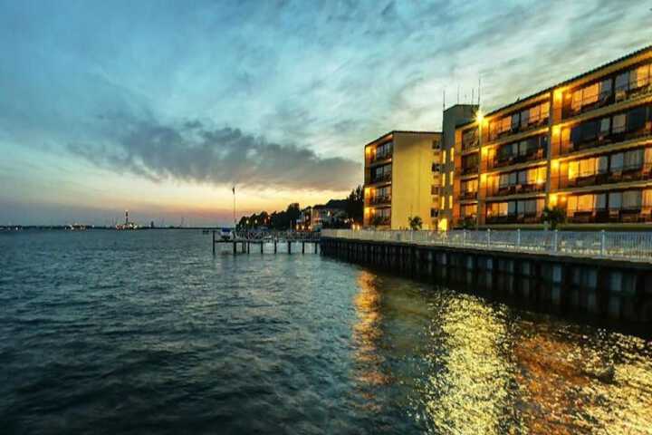 Hotel Interior 26 of 43