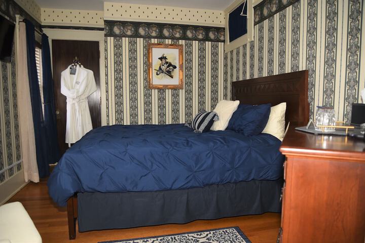 Room 4 of 96