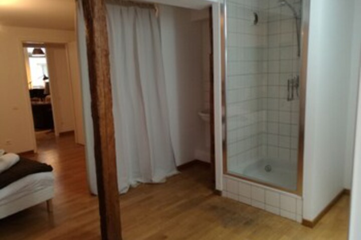 Room 9 of 60