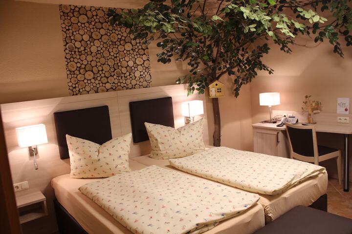 Room 5 of 61