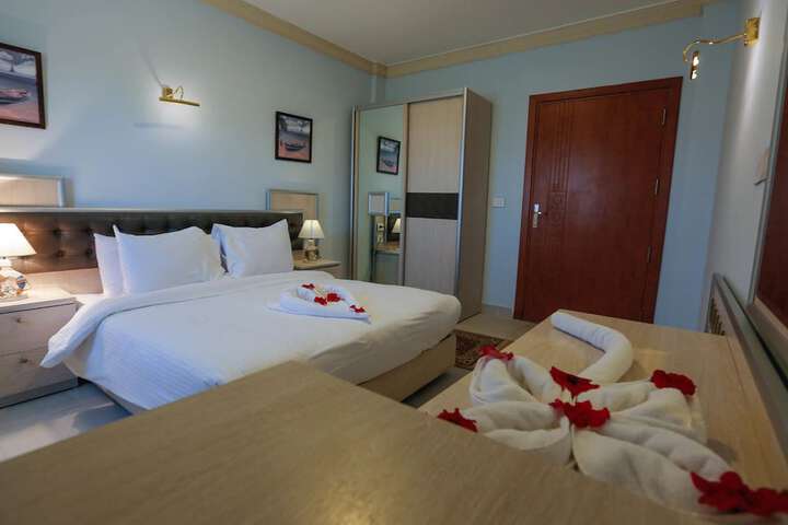 Room 10 of 86