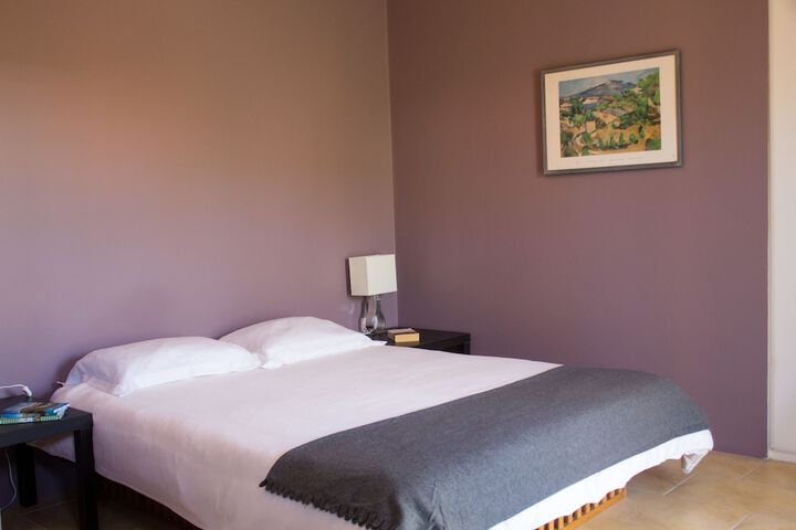 Room 2 of 10