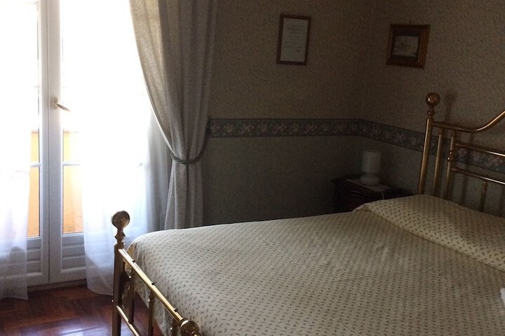 Room 6 of 29