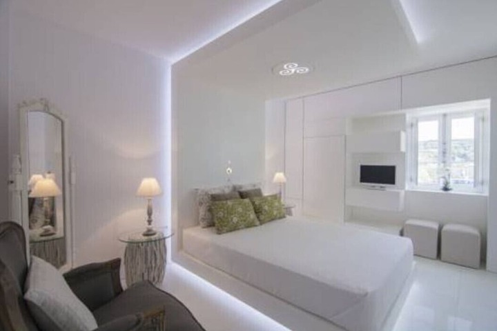 Room 4 of 5