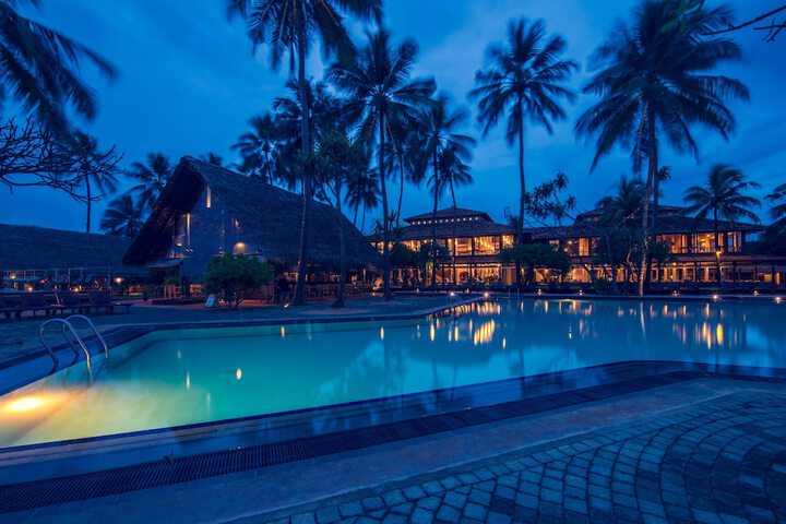 Pools & Facilities