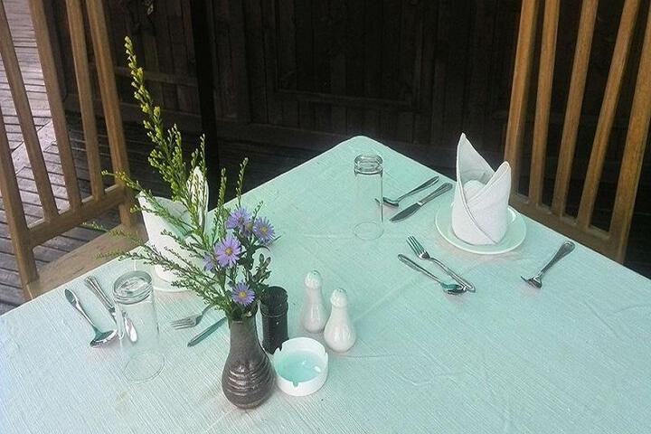 Dining 3 of 5