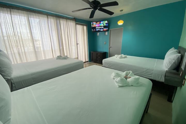 Room 8 of 33