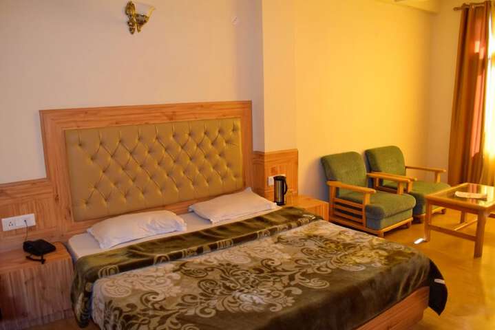 Room 10 of 37