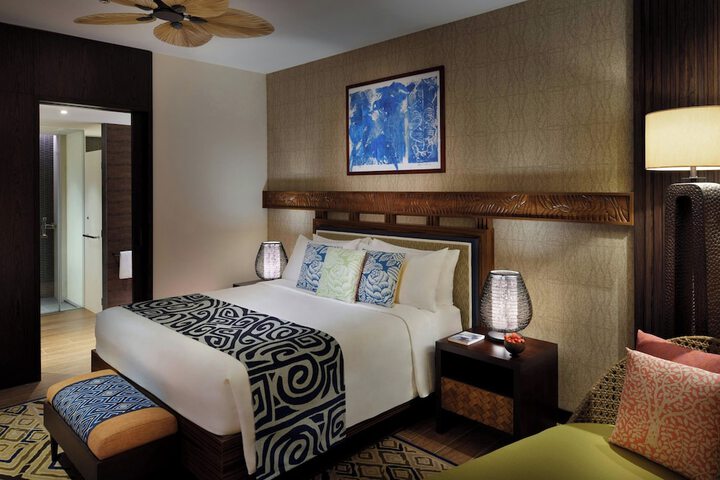 Room 33 of 152