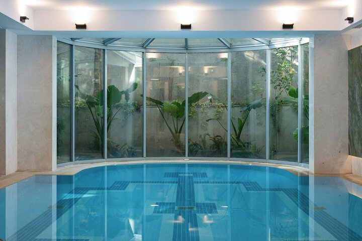 Pools & Facilities