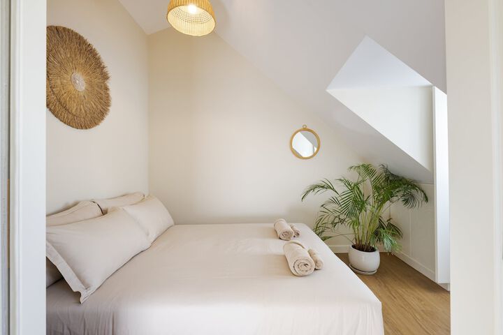 Room 5 of 44
