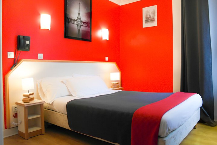 Room 13 of 40
