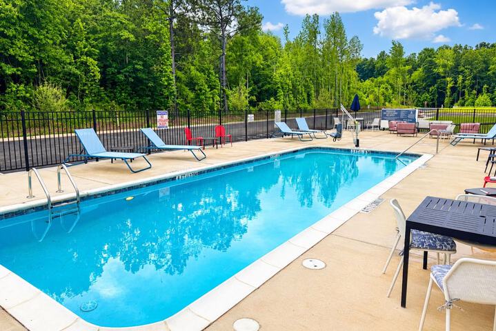 Photo of Hawthorn Extended Stay by Wyndham Mebane Pool