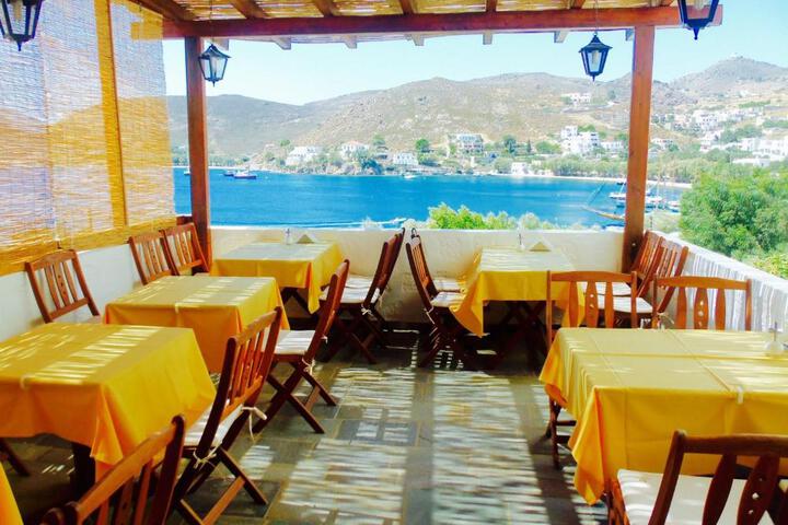 Alexandros Hotel