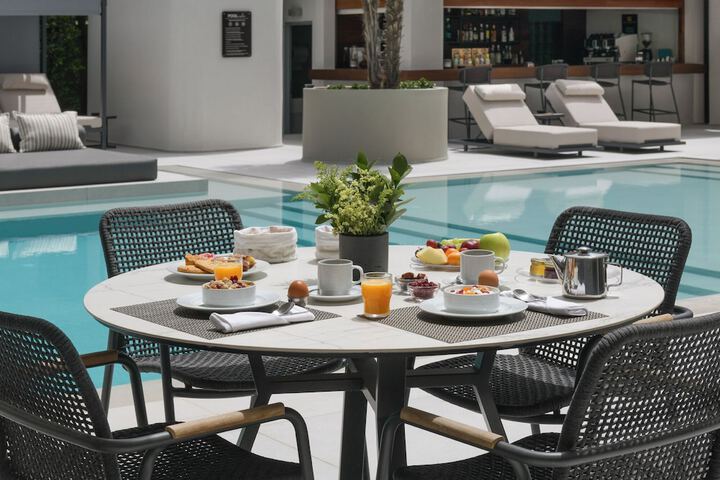 Hotel Pool