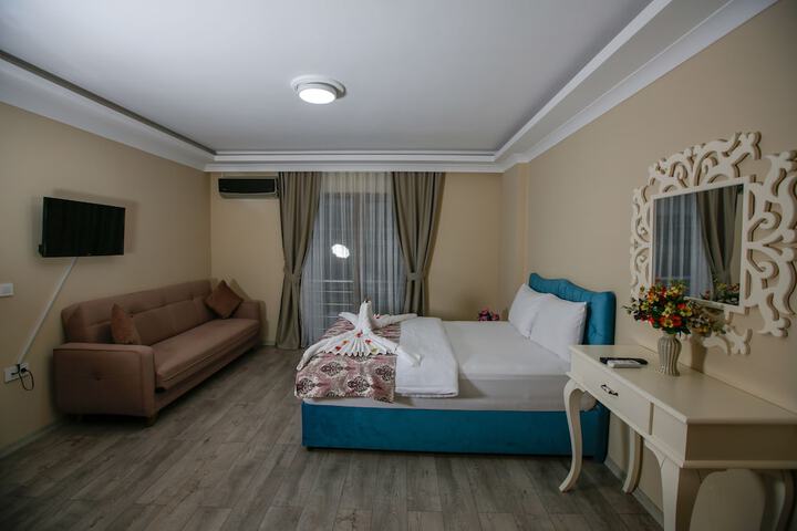Room 2 of 29