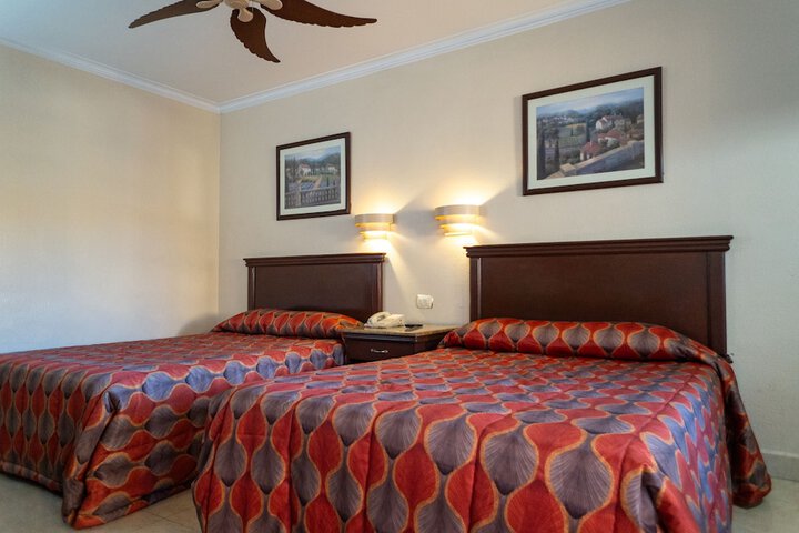 Room 4 of 40