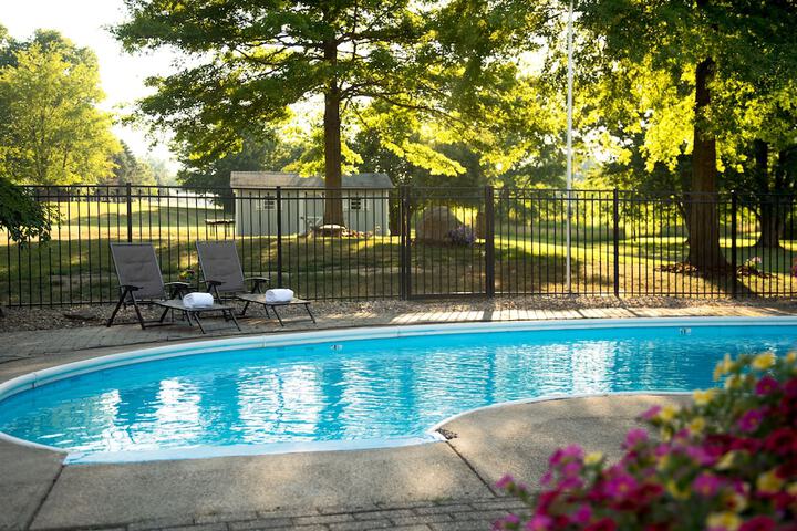 Pool 18 of 25