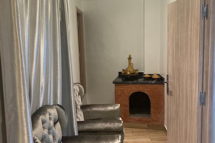 Room 4 of 30