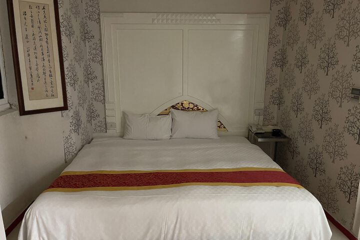 Room 22 of 39