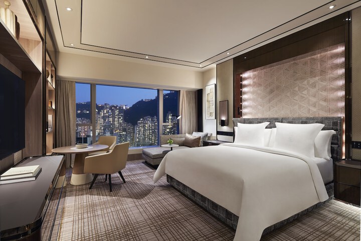 Room 21 of 111