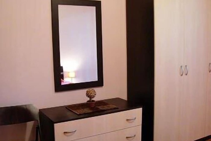 Room 11 of 13