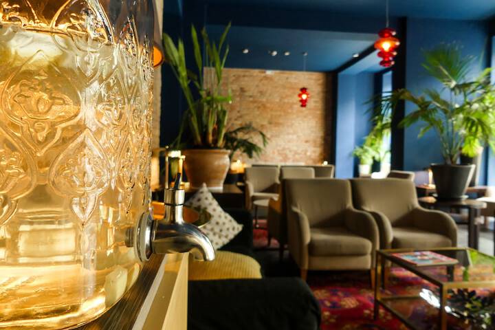 Guest Lobby