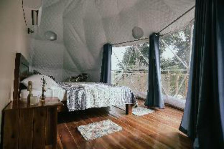 Room 18 of 29