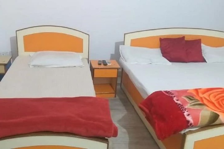 Room 7 of 10